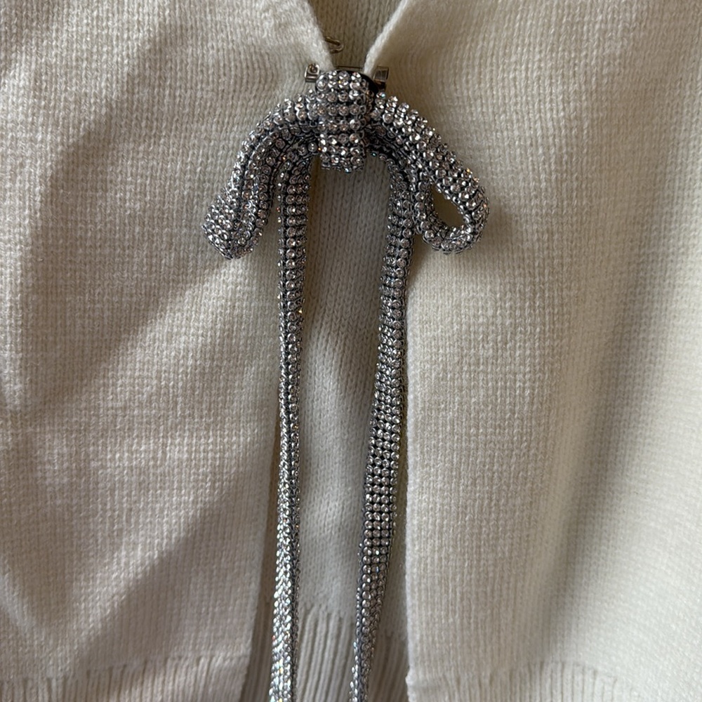 ASTR the Label - Cream V-Neck Sweater with Silver Rhinestone Bow - Picture 4 of 4